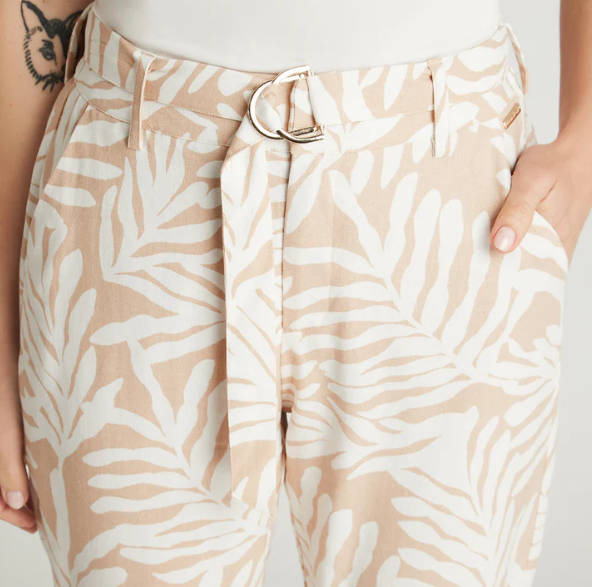 CAPRI ESTAMPADO CON LAZO Y BOLSILLOS